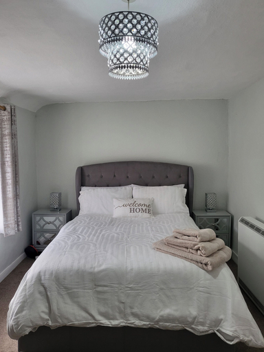 Room 4, Charming Cottage Retreat in Ilminster, Somerset