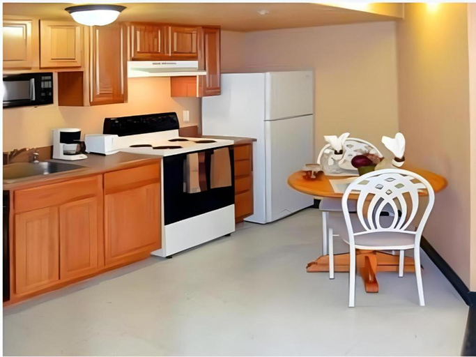 Others 5, Nellis Suites at Main Gate Hotel, Clark