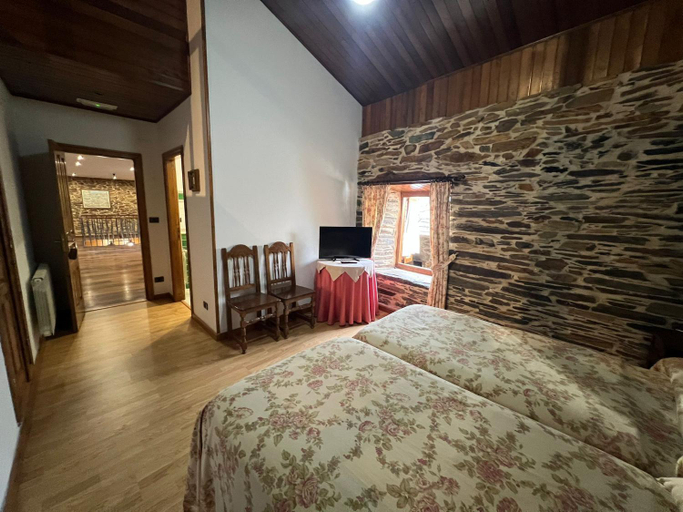 Bedroom 2, Casa Benaxo Ribeira Sacra, Lugo