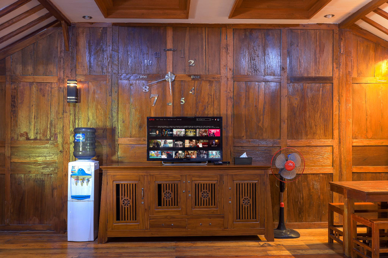 Food & Drinks, Rumah Kayu Metro 1, Malang