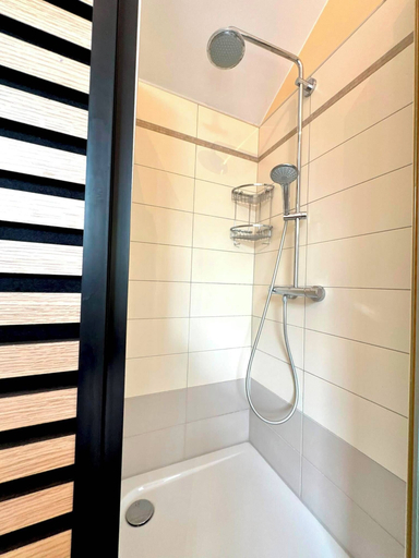 Bathroom 5, Modern Brand New 1BR Apartment, Luxembourg