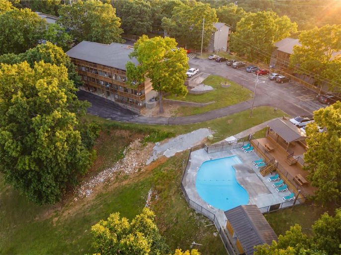Exterior 2, Ozark Skyline Retreat, Stone