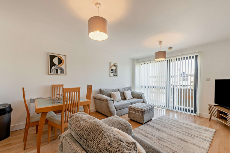 Room 2, Host Stay Kings View, Sefton