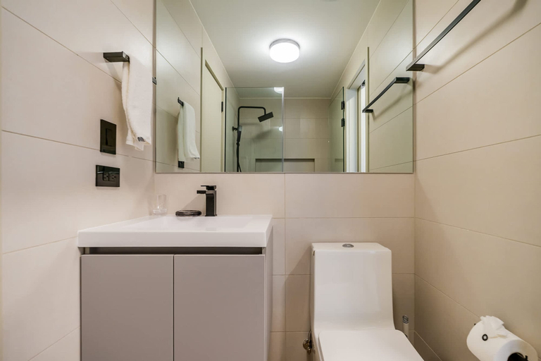 Room 2, w Amazing 2BR w Balcony AC in San Francisco, Panamá