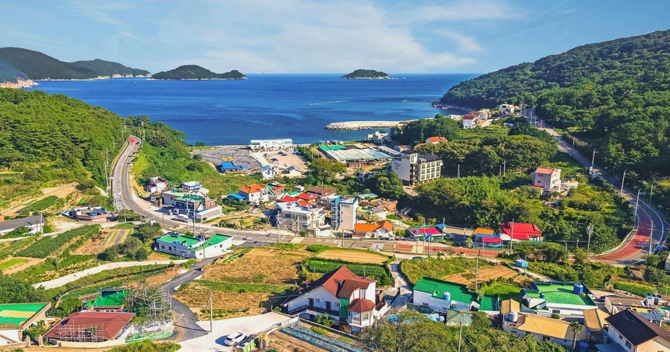 Others 3, Geoje Araon Pension, Geoje
