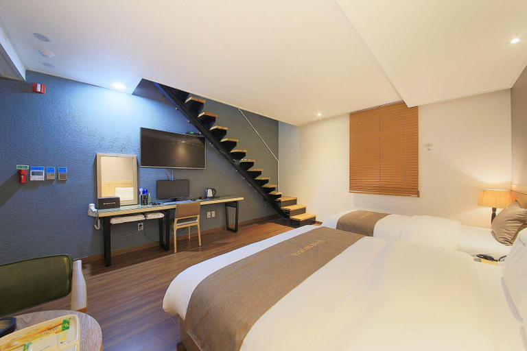 Bedroom 4, Dobong the Day Hotel, Dobong