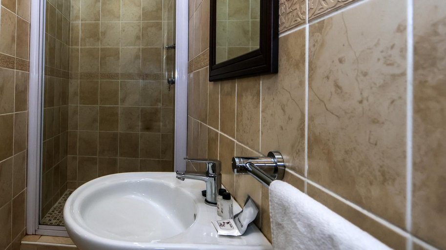 Bathroom 3, Sicas Musgrave Bed and Breakfast, eThekwini