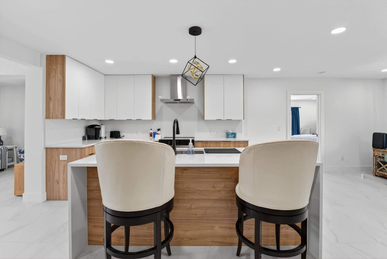 Private kitchen 4, Cabana Retreat Private Dock, Broward