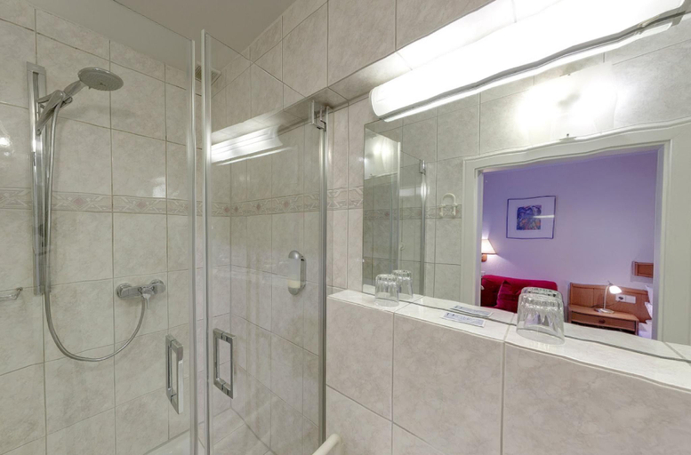 Bathroom 3, Hotel & Restaurant Zur Windmühle, Warendorf