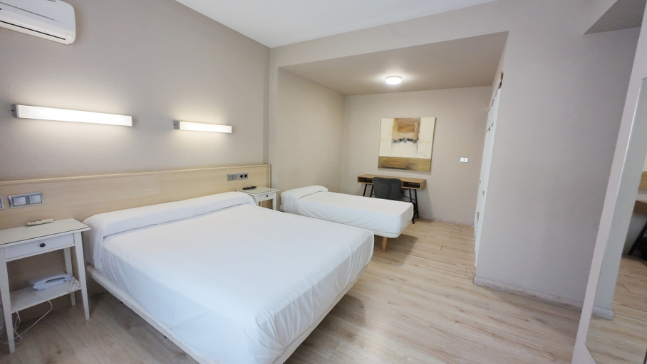 Bedroom 4, Alaiz, Navarra