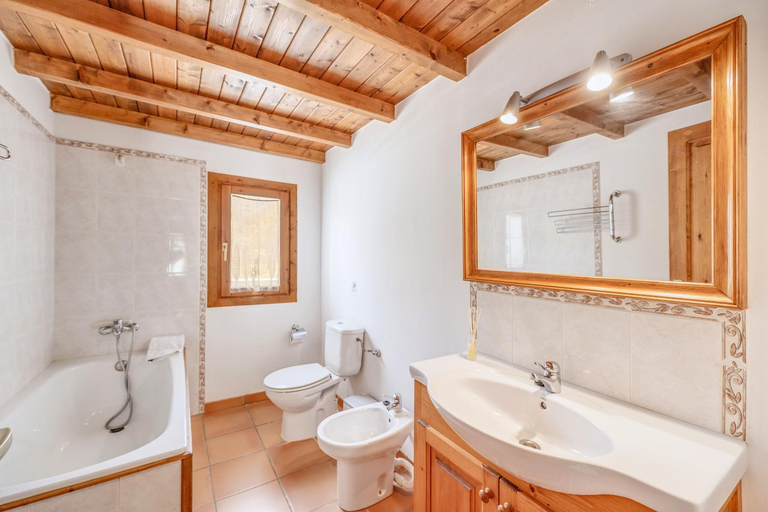 Bathroom, Finca L'hort Nou, Baleares