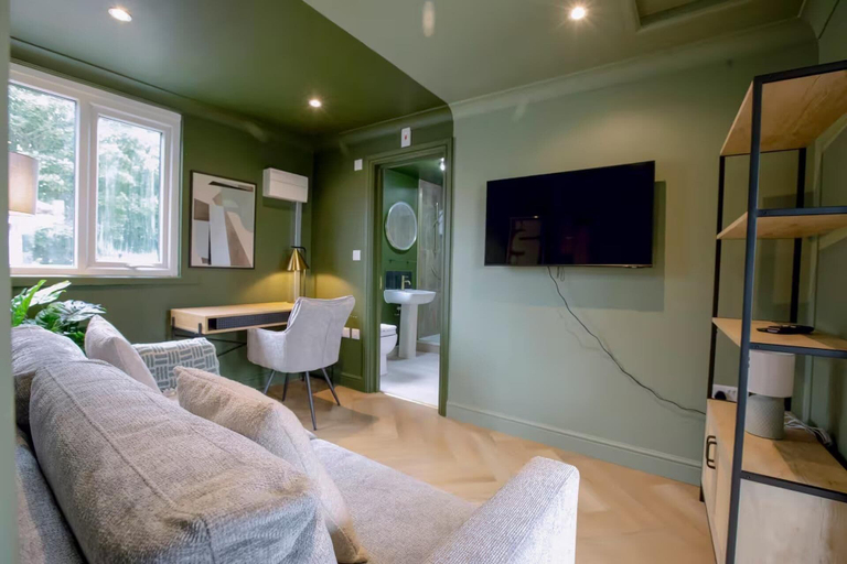 Living area 4, 1 Bedroom Apartment Sleeps 2 - Pets Welcome, Cornwall