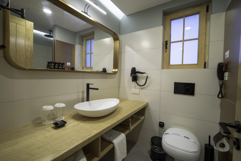 Bathroom 4, ZEYT INN HOTEL, Datça