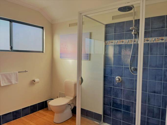 Room 4, The Oceanaire in West Beach, Esperance