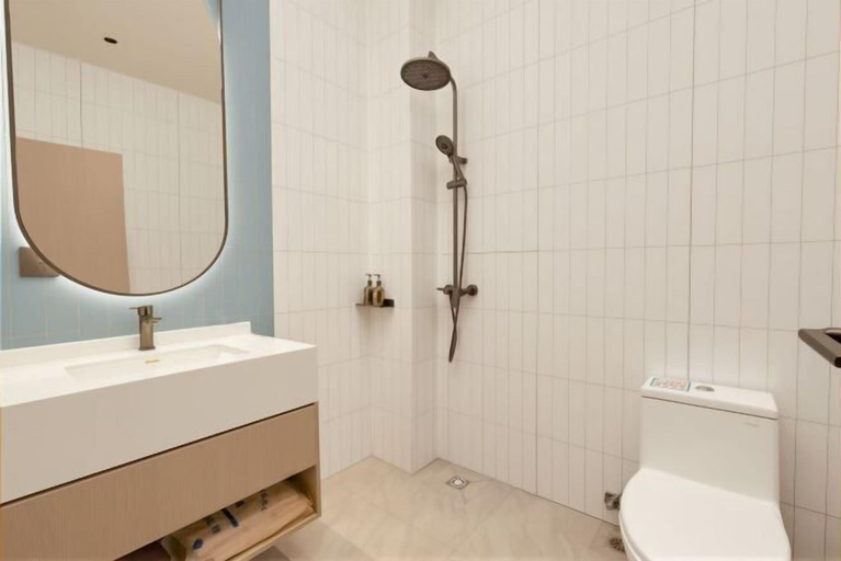 Bathroom 3, Wenhua Hotel, Zhuhai