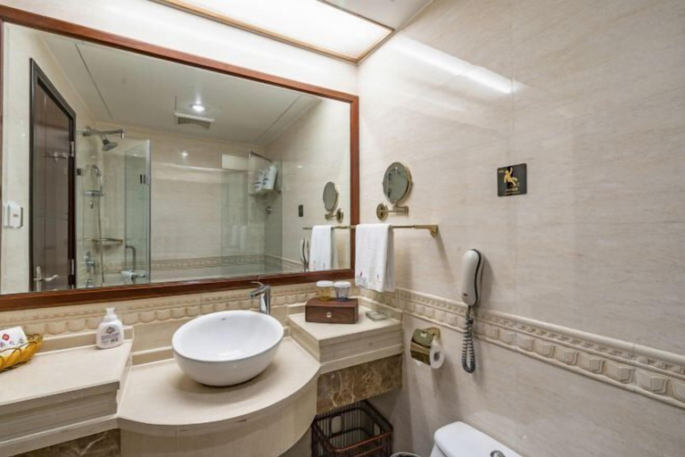 Bathroom 3, Guilong Hotel, Guiyang