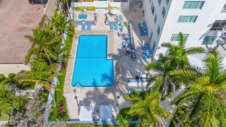 Pool 2, 1BR - Intracoastal Views- Steps to Beach, Broward