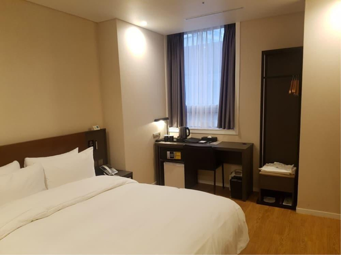 Others 5, Dejavu Motel, Yeonje