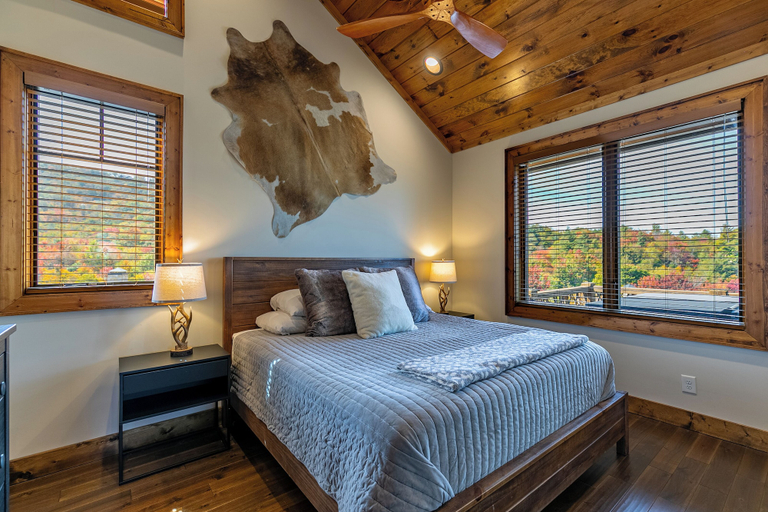 Interior 4, Cabearnet at Eagles Nest, Avery