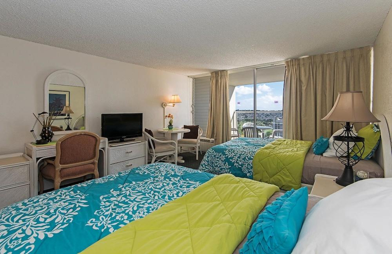 Bedroom, Island Colony by Hawaii Ocean Club, Honolulu