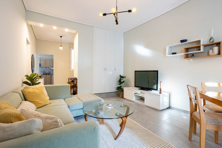 Room 2, Seaside Retreat for Relaxed Kalamata Beach Stays, Peloponnese