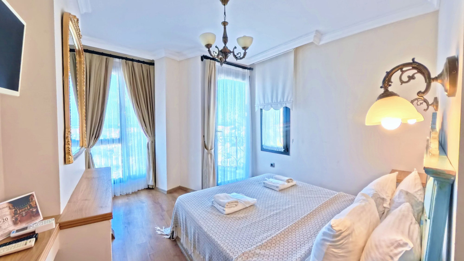 Bedroom 4, Cunda House Kucuk Otel, Ayvalık
