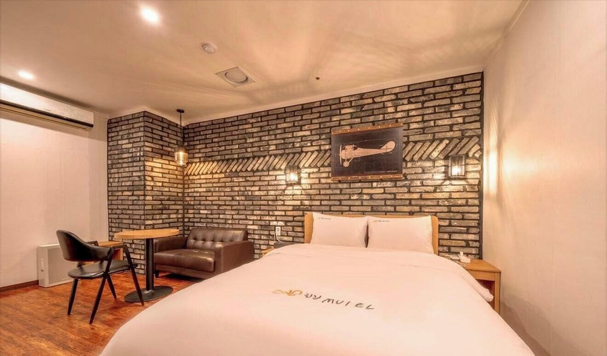 Bedroom 3, Healing Motel, Jung