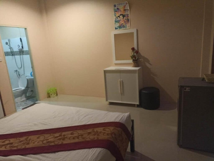 Bedroom 3, painting family hostel, Phanom