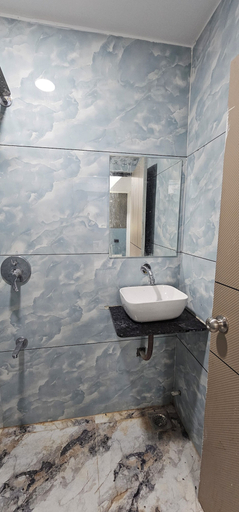 Bathroom 5, Hotel Maan Palace, Ahmadabad