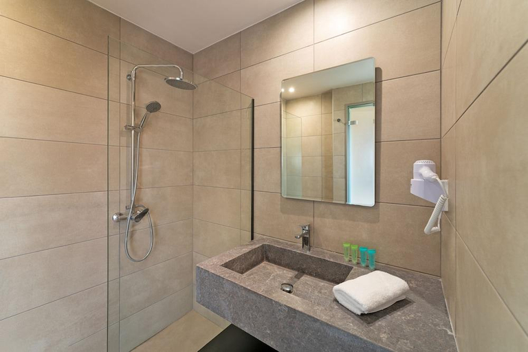 Bathroom 4, AMPELIA SEASIDE RESORT, South Aegean