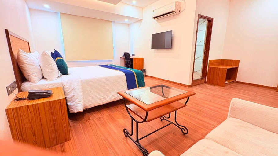 Room 5, Deluxe King Room Palette Hotel Jaipur, Jaipur
