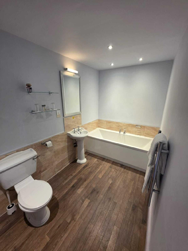 Bathroom 4, The Castle Hotel Tamworth, Staffordshire