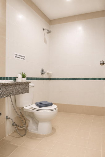 Bathroom 4, Hollywood Inn Love, Pulau Phuket
