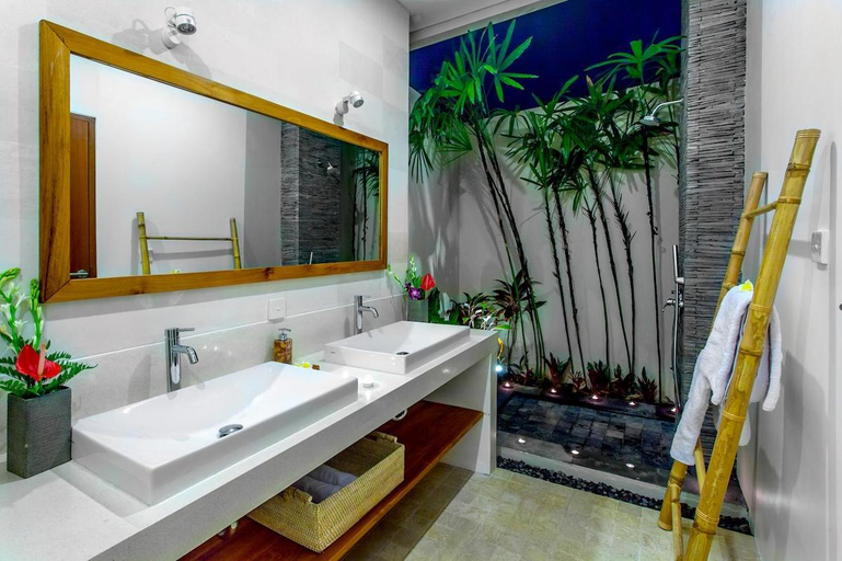 Bathroom 3, Echo Beach Villa & Apartment, Badung