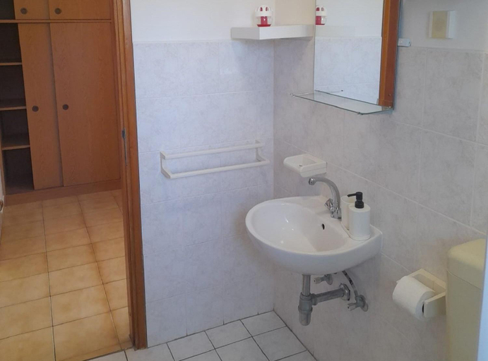 Bathroom 5, Apartments Bacic, Blato
