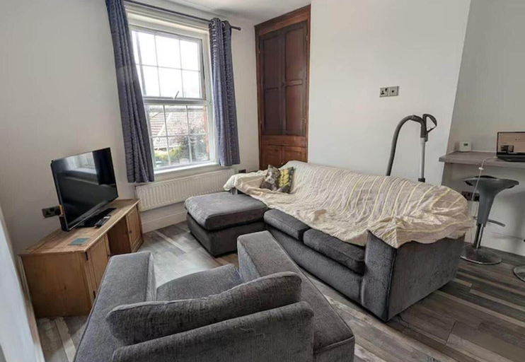 Living area 2, 1 Bed Georgian Apartment - Garden - Pets Welcome, Shropshire