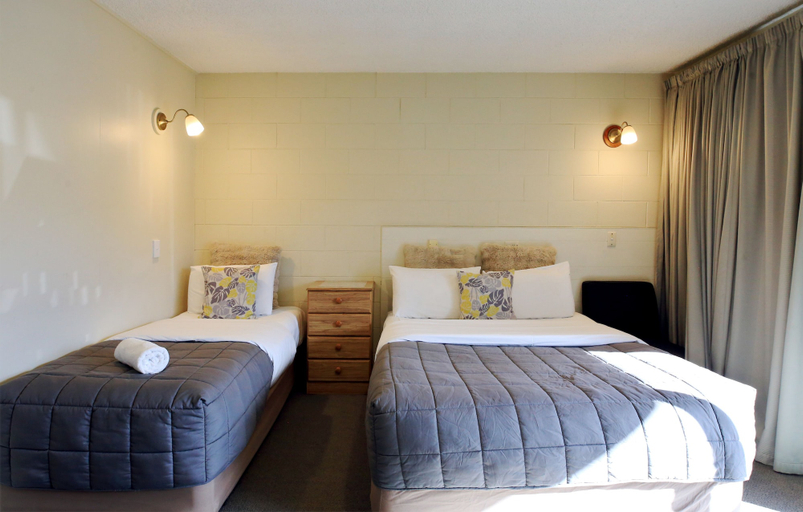 Bedroom 3, Alpine Motel, Waitaki