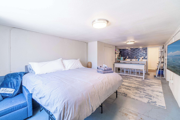 Room 2, Cozy Reno Studio Near Hot Spots, Washoe