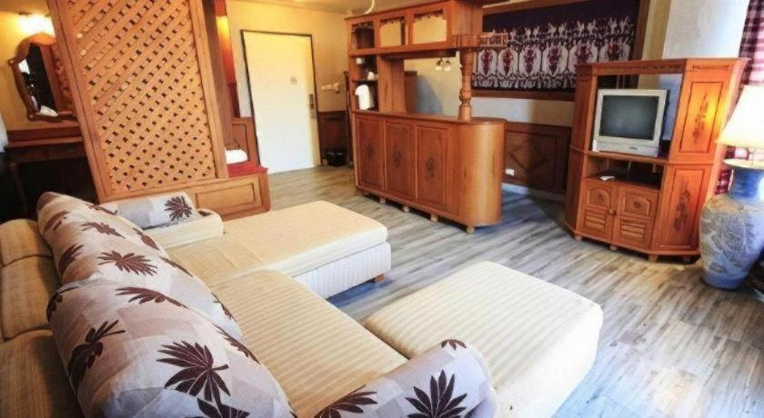 Bedroom 3, Thepnakorn Hotel, Muang Buri Ram