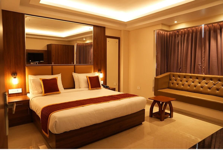 Room 3, KOTTYAM ATHIRA RESIDENCY, Kottayam