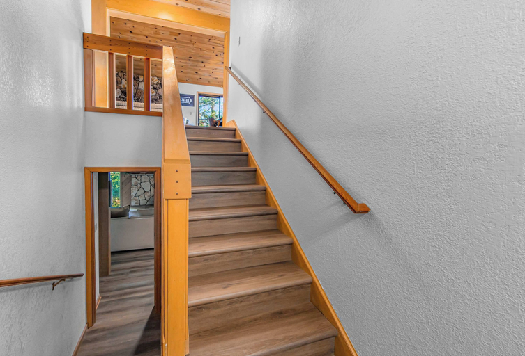Interior 3, Granite Heights - Pet Friendly Retreat, Douglas