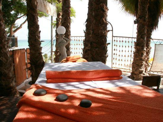 Others 3, Hotel - Odjo d´Agua