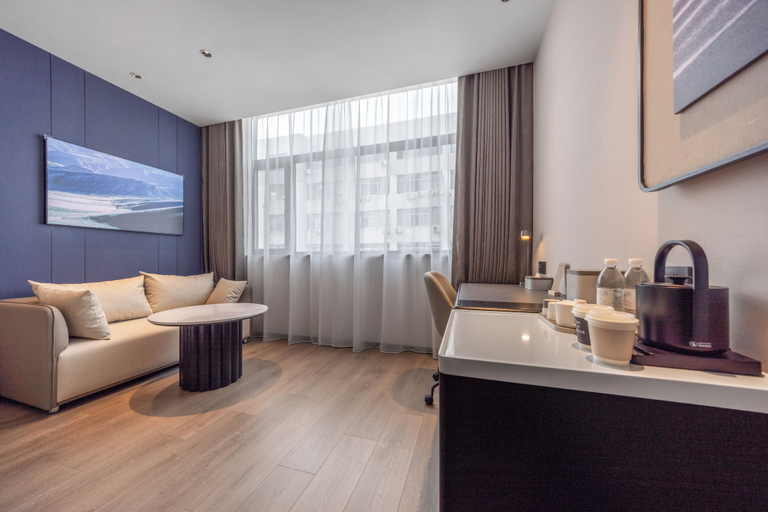 Living area, Weihai Torch Eight Street Atour Hotel, Weihai