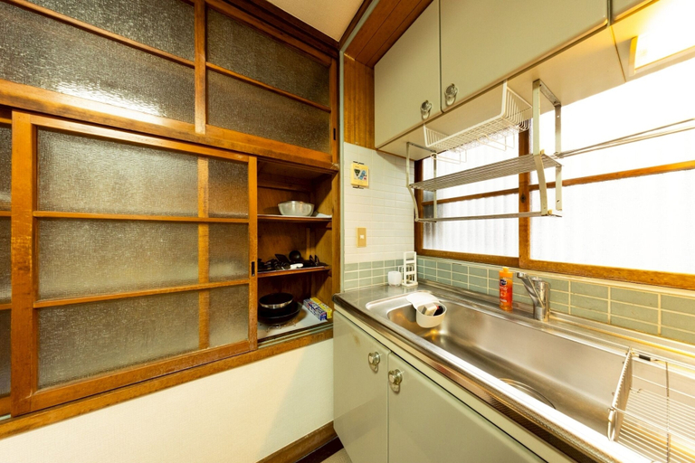 Others 5, Azamian Atami, Atami