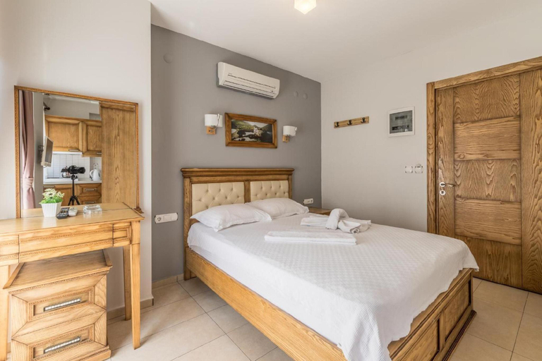 Bedroom 5, Veziroglu Apart, Datça