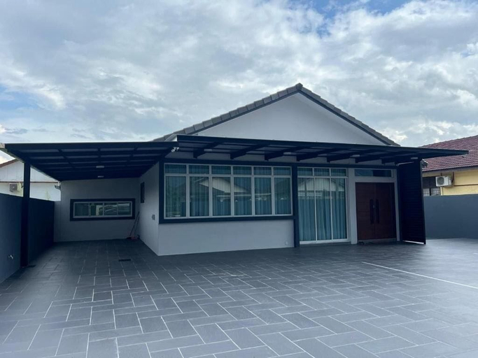 Exterior 4, Canning Home, Kinta