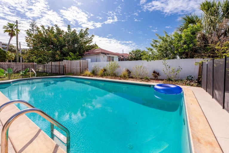 Interior 5, Large Pool Home & Blocks Away From the Beach!, Volusia