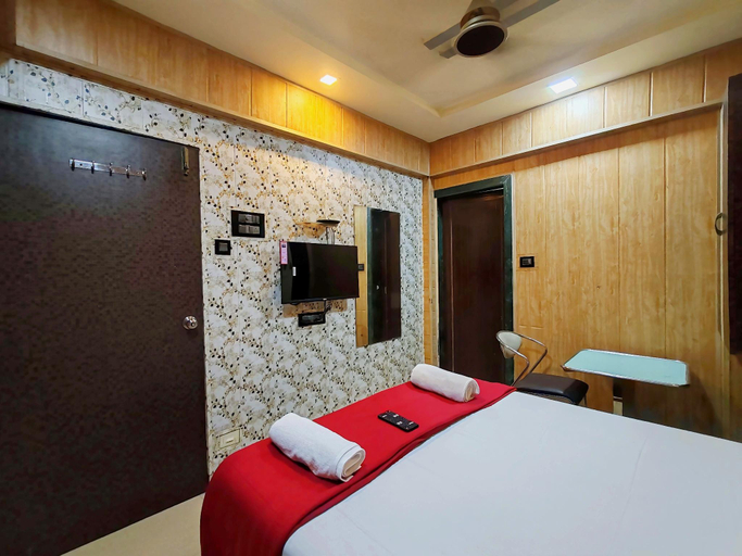 Bedroom 2, Hotel Shubham Residency, Thane