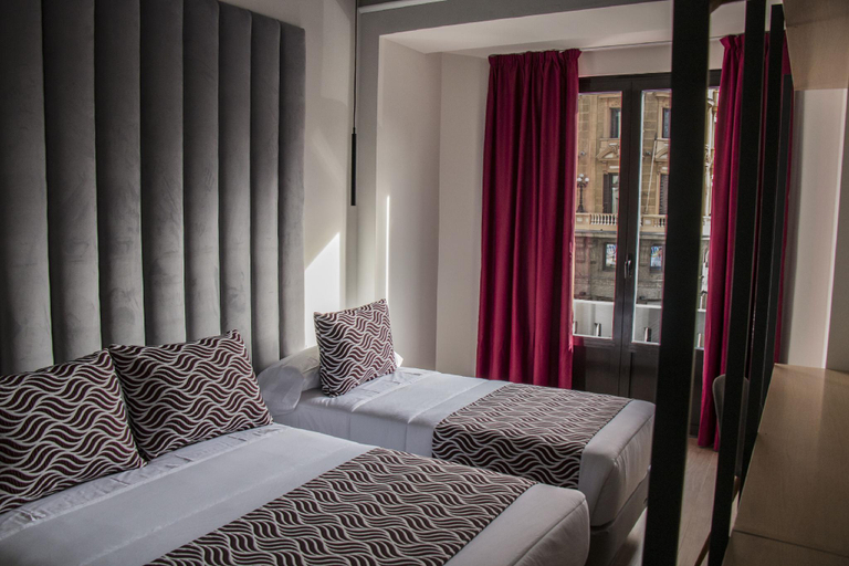 Bedroom 4, Hostal Juliette-Gran Via, Madrid