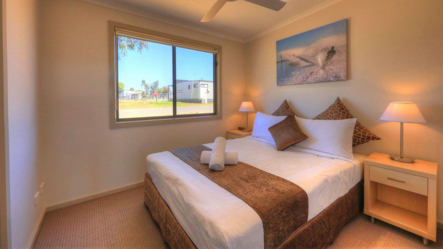 Bedroom 3, Tasman Holiday Parks - Lake Mulwala, Corowa